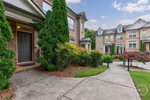 7510 Stoneridge Dr, Atlanta, GA 30328