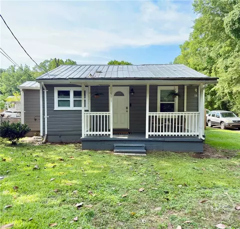 911 Henderson Ext, Athens, GA 30606