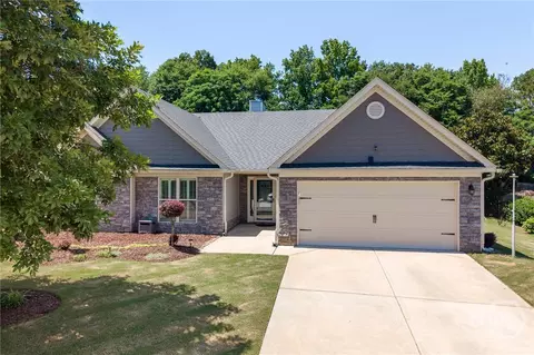 621 Lake Vista Drive Dr, Jefferson, GA 30549