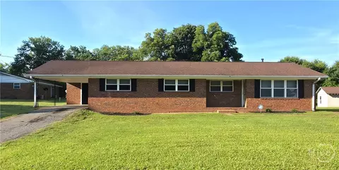 2000 Hollis St, Athens, GA 30605