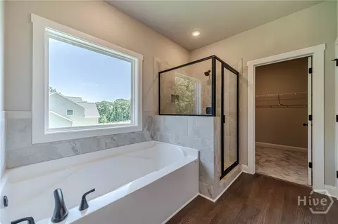 Bath - 348 Pinewood Dr, Covington, GA 30014 photo 2 of 4