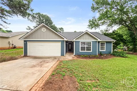 1004 Orchard Mill Ct, Lawrenceville, GA 30043