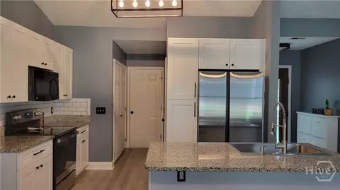 Kitchen - 2140 Summerset Dr, Monroe, GA 30656 photo 3 of 4