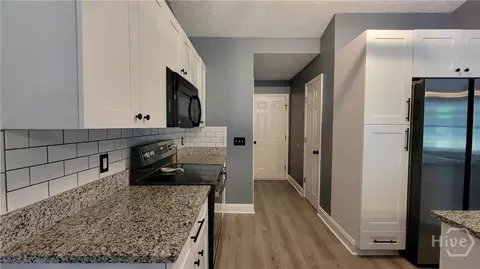 Entry Way - 2140 Summerset Dr, Monroe, GA 30656 photo 2 of 2
