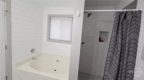 Bath - 2140 Summerset Dr, Monroe, GA 30656 photo 2 of 6
