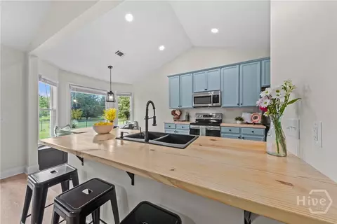Kitchen - 1011 Shelnutt Dr, Bishop, GA 30621 photo 1 of 8