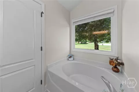 Bath - 1011 Shelnutt Dr, Bishop, GA 30621 photo 7 of 7