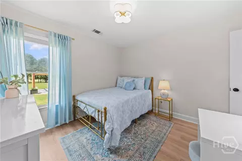 Bedroom - 1011 Shelnutt Dr, Bishop, GA 30621 photo 3 of 11