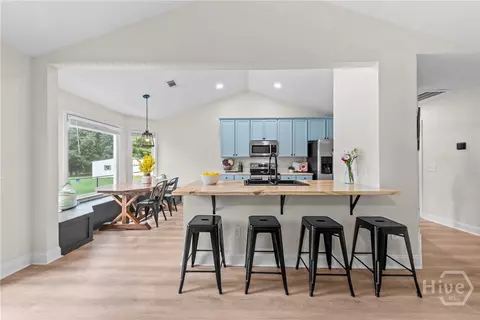 Kitchen - 1011 Shelnutt Dr, Bishop, GA 30621 photo 5 of 8