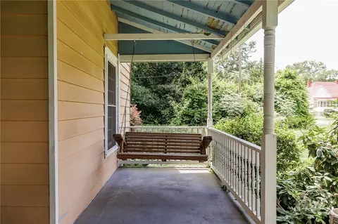 Exterior - 48 E Georgia Ave, Comer, GA 30629 photo 5 of 17