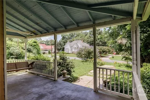 Exterior - 48 E Georgia Ave, Comer, GA 30629 photo 3 of 17