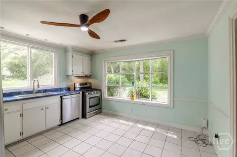 Kitchen - 48 E Georgia Ave, Comer, GA 30629 photo 2 of 3