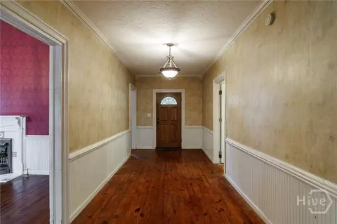 Entry Way - 48 E Georgia Ave, Comer, GA 30629 photo 2 of 8
