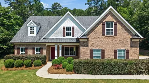 3142 Whitlow Creek Dr, Bishop, GA 30621