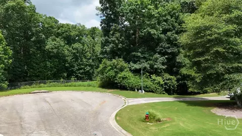 705 Huntington Ct, Winder, GA 30680