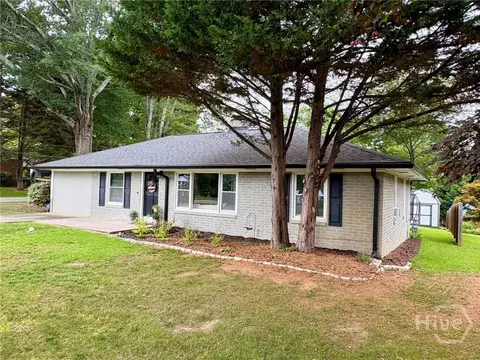 Exterior - 199 Harris St, Toccoa, GA 30577 photo 2 of 5