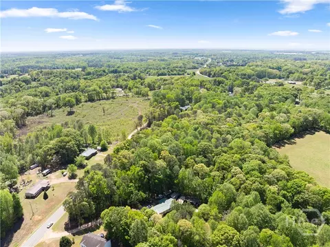 View/Area - 4342 Woods Bridge Rd, Commerce, GA 30529 photo 8 of 9