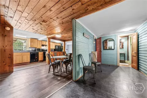 Entry Way - 1455 E Broad St, Athens, GA 30601 photo 1 of 2