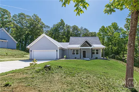 567 Martin Luther King Jr Dr, Jefferson, GA 30549