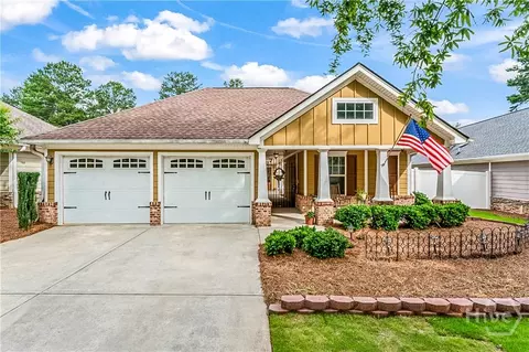 140 Cottage Club Dr, Locust Grove, GA 30248
