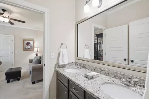Bath - 616 Fleeting Ct, Monroe, GA 30655 photo 5 of 8