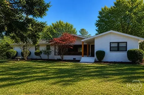 2425 Spratlin Mill Rd, Hull, GA 30646