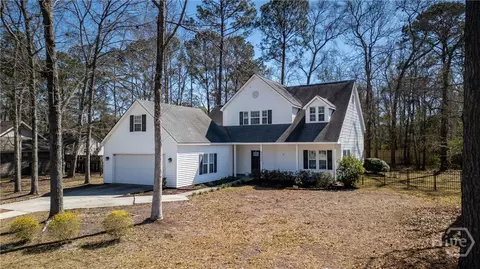 32 Steele Wood Dr, Richmond Hill, GA 31324