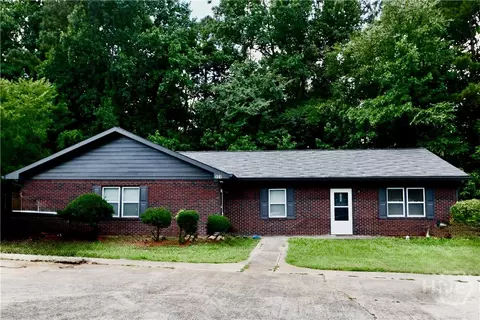 131- 133 Michele Dr, Athens, GA 30606