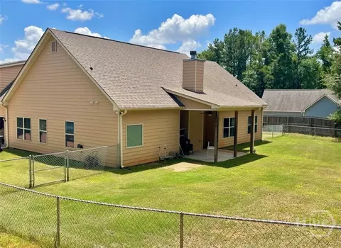 Exterior - 120 W Pennick Dr, Covington, GA 30014 photo 8 of 10