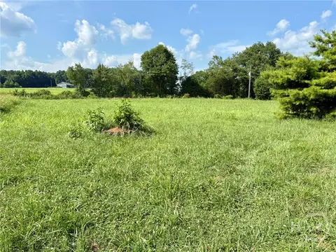 1099 Swain Rd, Commerce, GA 30530 photo 3