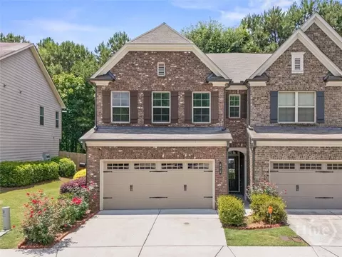 472 Braemore Mill Dr, Lawrenceville, GA 30044