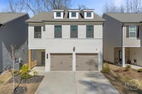 415 Station Overlook Dr, Auburn, GA 30011