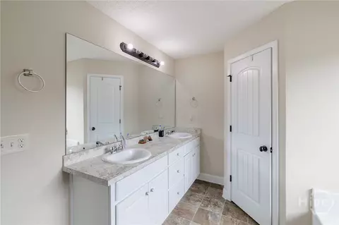 Bath - 295 Jeremy Dr, Colbert, GA 30628 photo 2 of 2