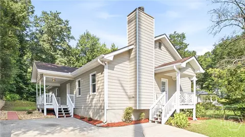 188 Poplar St, Buford, GA 30518