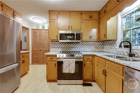 Kitchen - 3383 Wolf Dr, Gainesville, GA 30506 photo 5 of 5