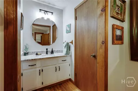 Bath - 3383 Wolf Dr, Gainesville, GA 30506 photo 3 of 4