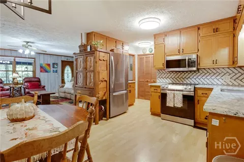 Kitchen - 3383 Wolf Dr, Gainesville, GA 30506 photo 2 of 5
