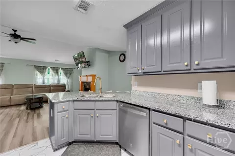 Kitchen - 160 Morgan Way, Colbert, GA 30628 photo 3 of 4