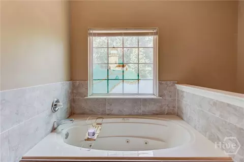 Bath - 165 John Sharp Rd, Colbert, GA 30628 photo 3 of 3