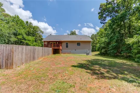 Exterior - 165 John Sharp Rd, Colbert, GA 30628 photo 6 of 7
