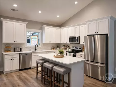 Kitchen - 521 Borders, Commerce, GA 30530 photo 1 of 4