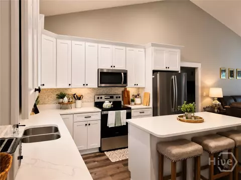 Kitchen - 521 Borders, Commerce, GA 30530 photo 2 of 4