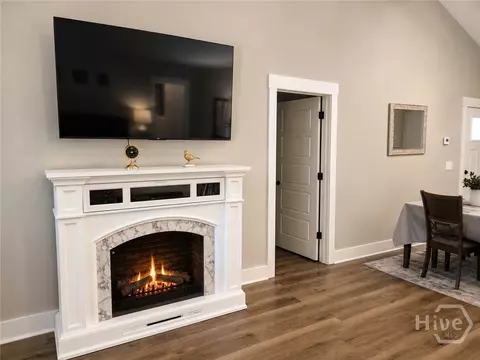 Living - 521 Borders, Commerce, GA 30530 photo 3 of 4