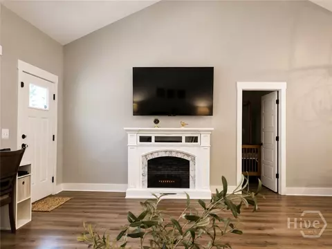 Entry Way - 521 Borders, Commerce, GA 30530 photo 2 of 3