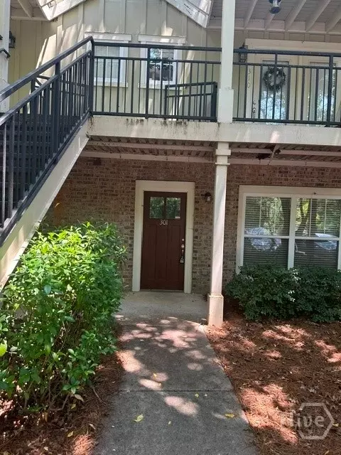 490 Barnett Shoals Rd #301, Athens, GA 30605