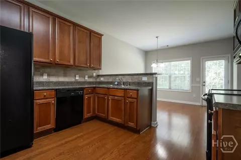 Kitchen - 168 Putters Dr, Athens, GA 30607 photo 2 of 4