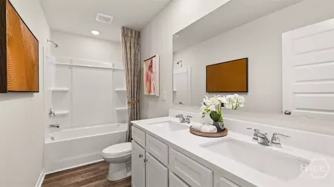 Bath - 331 Tate St, Monroe, GA 30655 photo 3 of 3