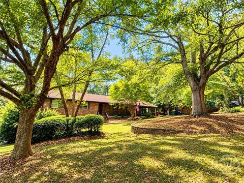 759 Riverhill Dr, Athens, GA 30606