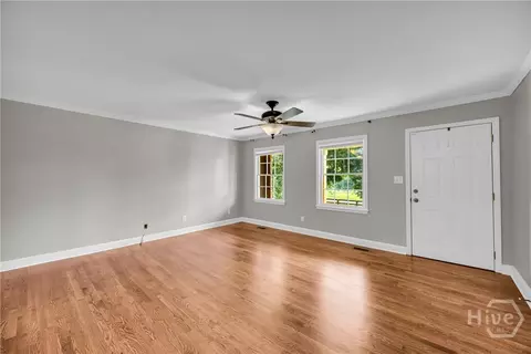 Living - 45 Smith Overhead Bridge Rd, Commerce, GA 30530 photo 2 of 8