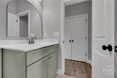 Bath - 105 Carlan Rd, Commerce, GA 30530 photo 6 of 14